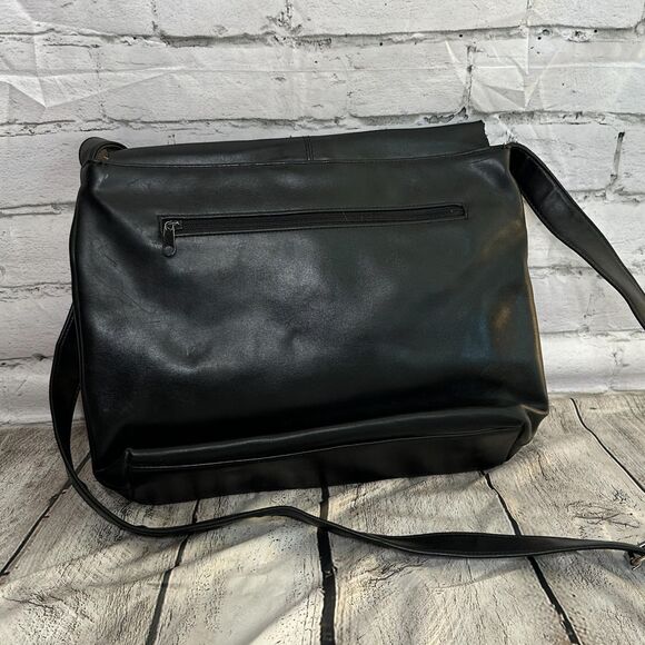 Aldo Black Cross Body Bag, Pre-owned - Picture 2 of 4
